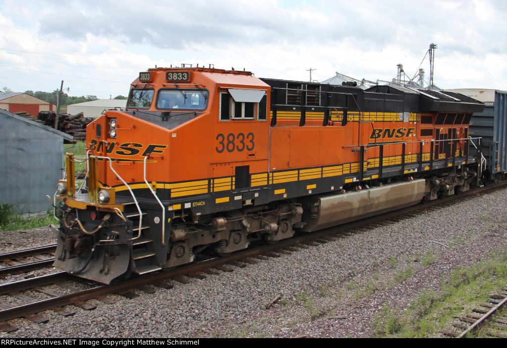 BNSF 3833 - DPU